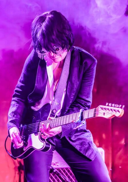 ABBE MAY / MOJOS BAR, FREMANTLE / PETE GARDNER