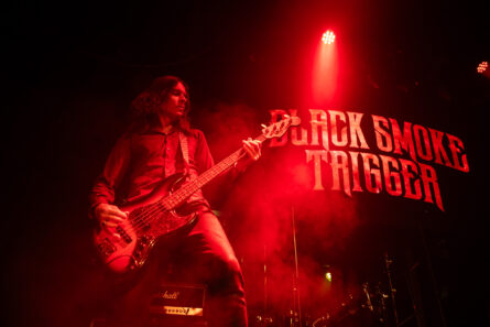 BLACK SMOKE TRIGGER / MAGNET HOUSE / ADRIAN THOMPSON