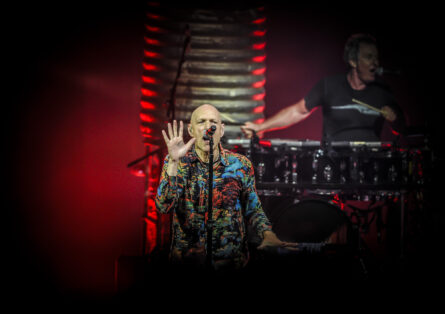 MIDNIGHT OIL / RIVERSTAGE / MATT YOUNG