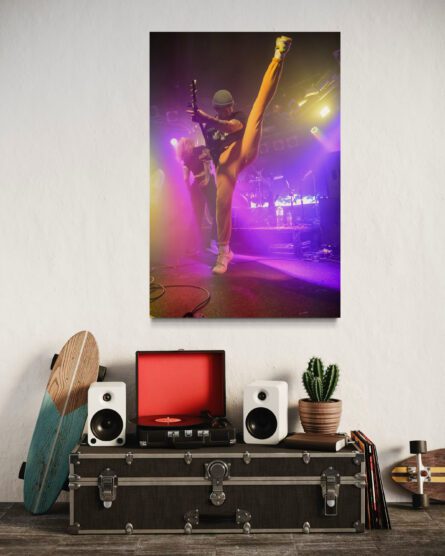 EAT YOUR HEART OUT / AMPLIFIER / ADRIAN THOMSON - Image 4