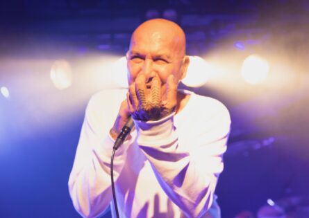 BOOM CRASH OPERA 2 / CORNER HOTEL / MICHAEL GOW