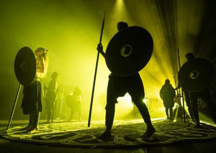HEILUNG 4 / ADELAIDE ENTERTAINMENT CENTRE / MICHAEL SELGE
