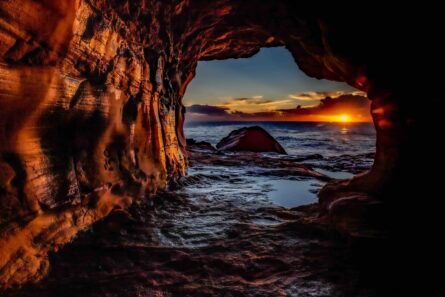 MANLEY WORMHOLE, QUEENSCLIFF, SYDNEY / ALEC SMART