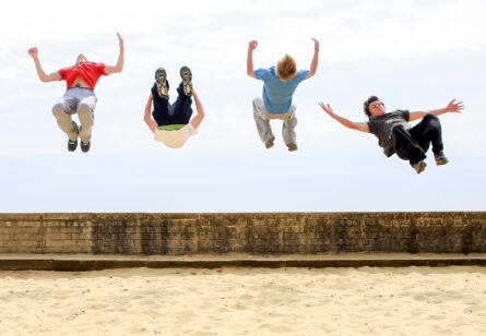 PARKOUR JUMPERS, BRIGHTON BEACH UK / ALEC SMART