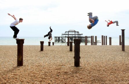PARKOUR, WEST PIER, BRIGHTON UK / ALEC SMART