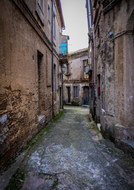 CALABRIA STREETS / ROB MEZZATESTA
