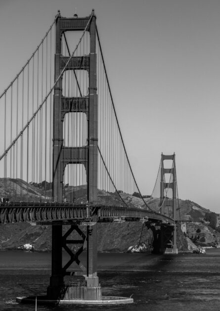 GOLDEN GATE BRIDGE / ROB MEZZATESTA