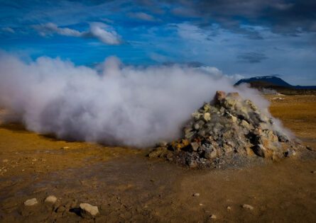 ICELAND FUMAROL / ROB MEZZATESTA