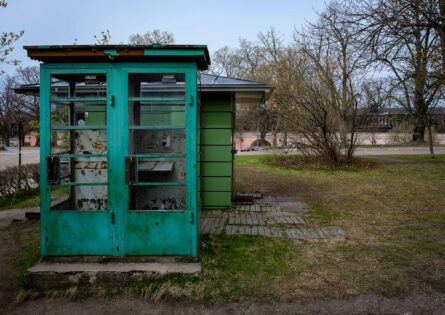 SUOMENLINNA PHONE BOX / ROB MEZZATESTA
