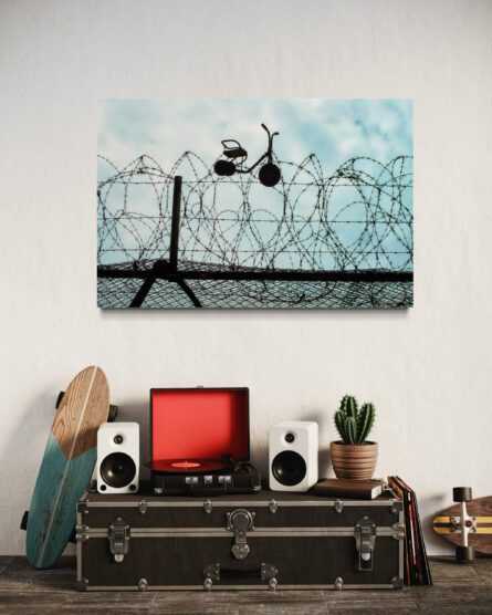 TRIKE ON RAZOR WIRE / ALEC SMART - Image 2